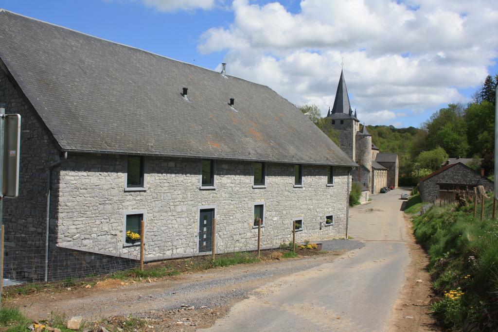 Les Gites "Coeur De Ferme" Celles  Eksteriør bilde
